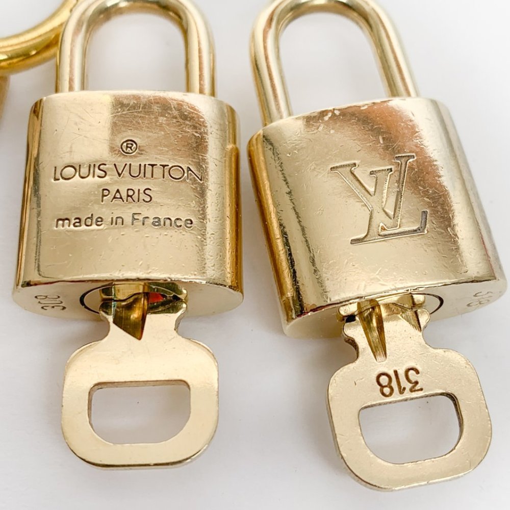 Authentic LOUIS VUITTON lock and key - RANDOM SELECTION - Picture 6 of 7